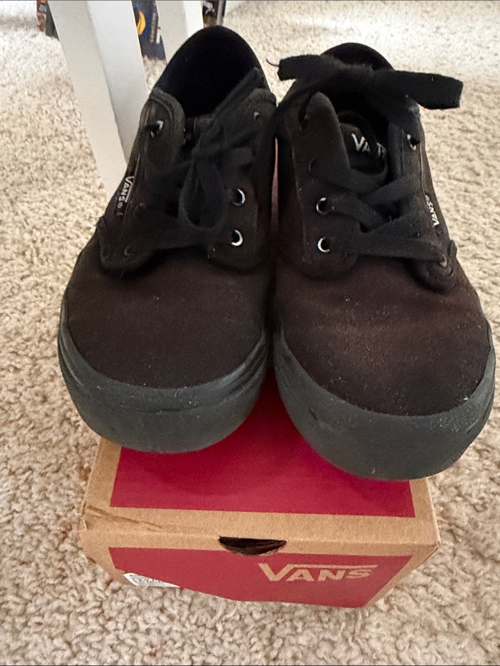 Vans Black Canvas Low-Top Sneakers boys size 4